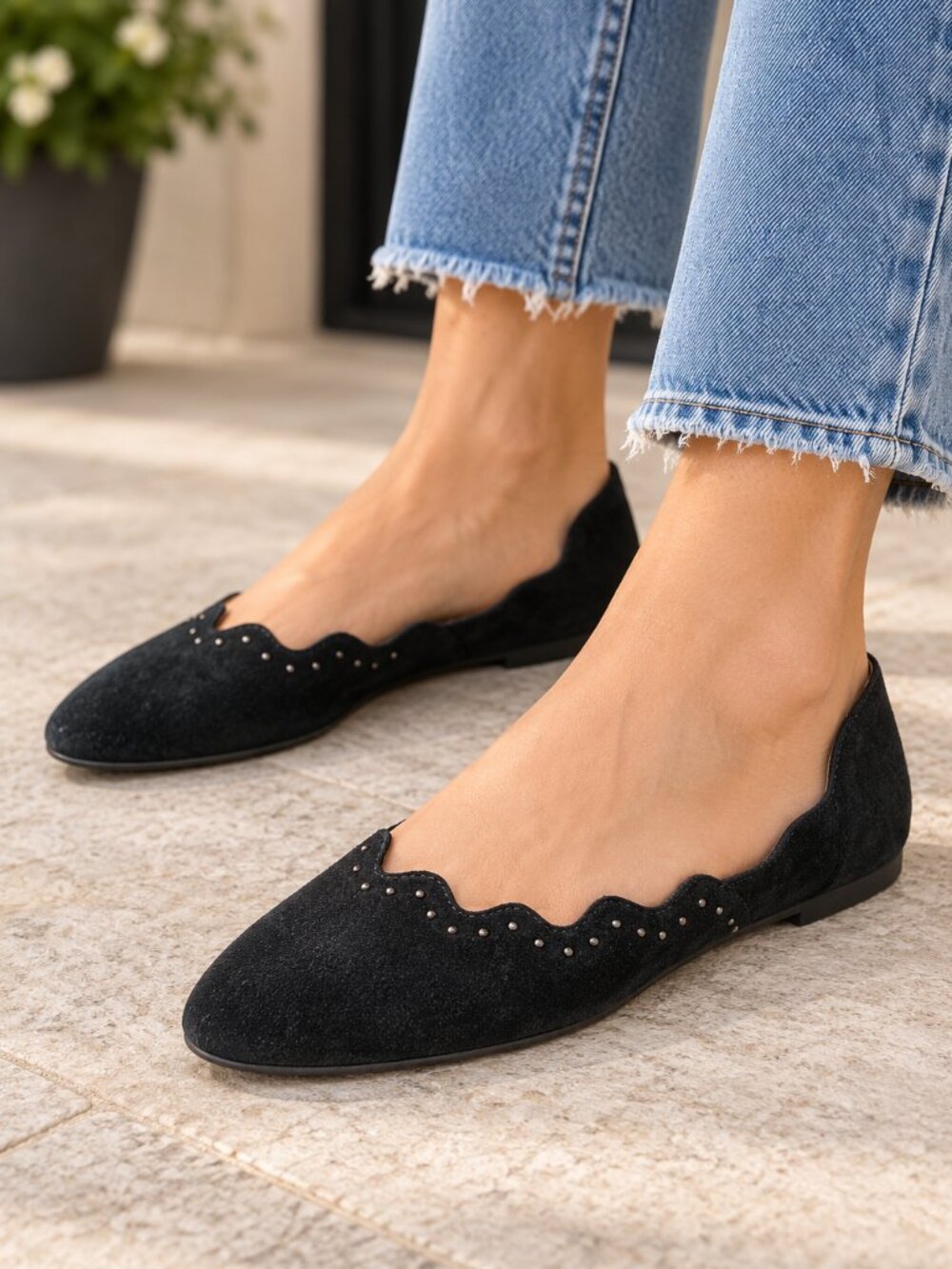 Saks Fifth Avenue Suede Scalloped Flats 9